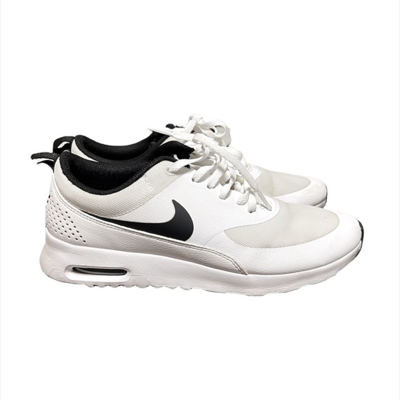 Nike Air Max Thea Size 8 - Picture 1 of 2